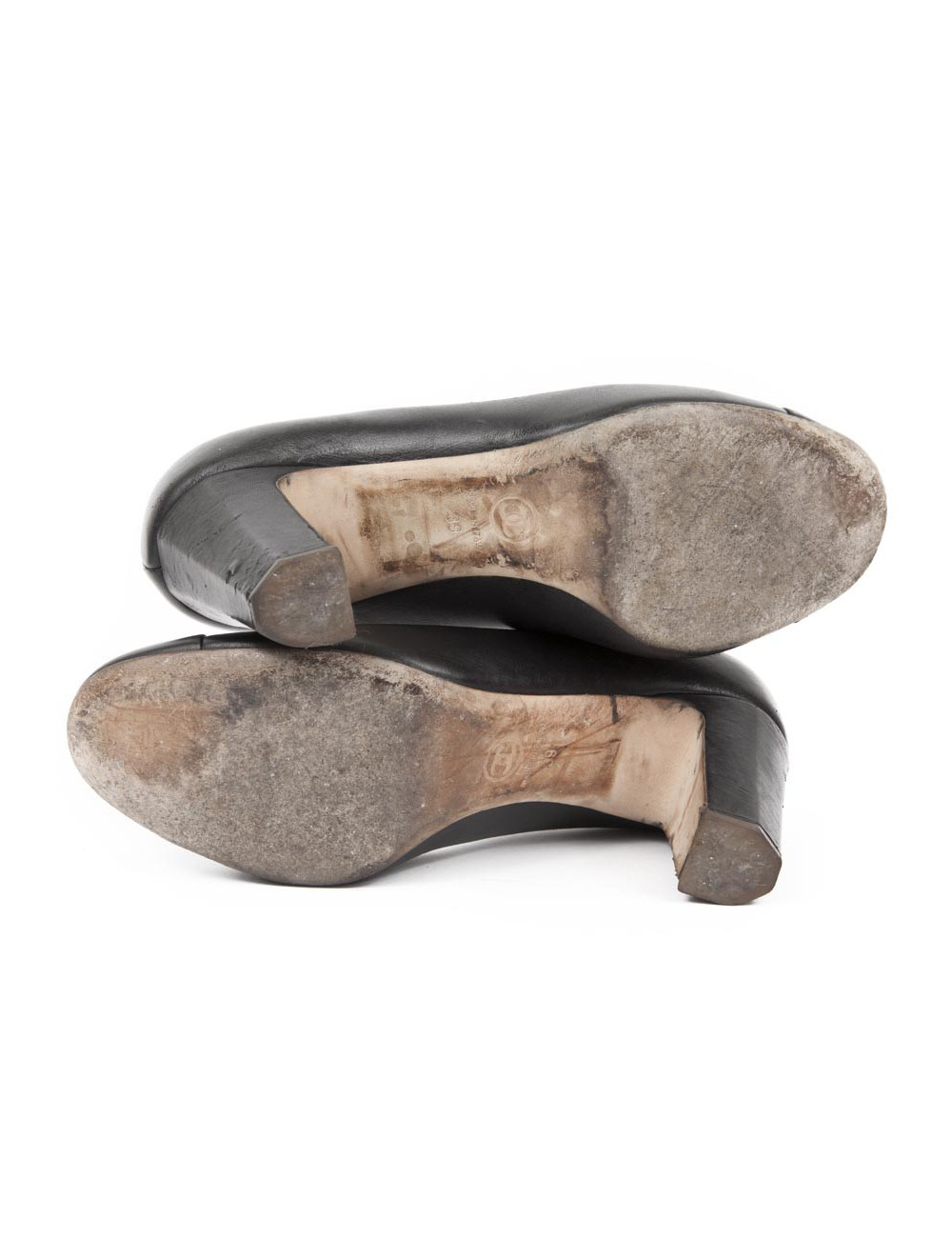 Escarpins CHANEL T 39 en cuir noir