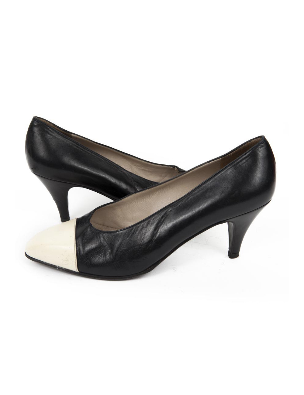 CHANEL T 37 leather Navy Blue and ecru shoes