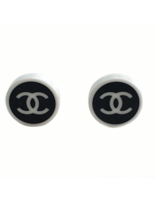 Boucles d'oreille clips CHANEL noir et blanc