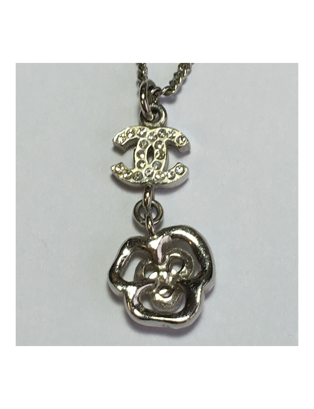 CHANEL necklace in silver metal and rhinestones