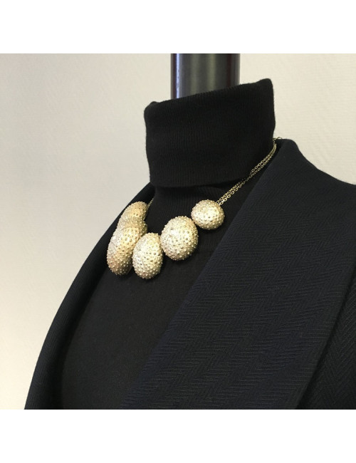 xxx Collier CHANEL en métal doré