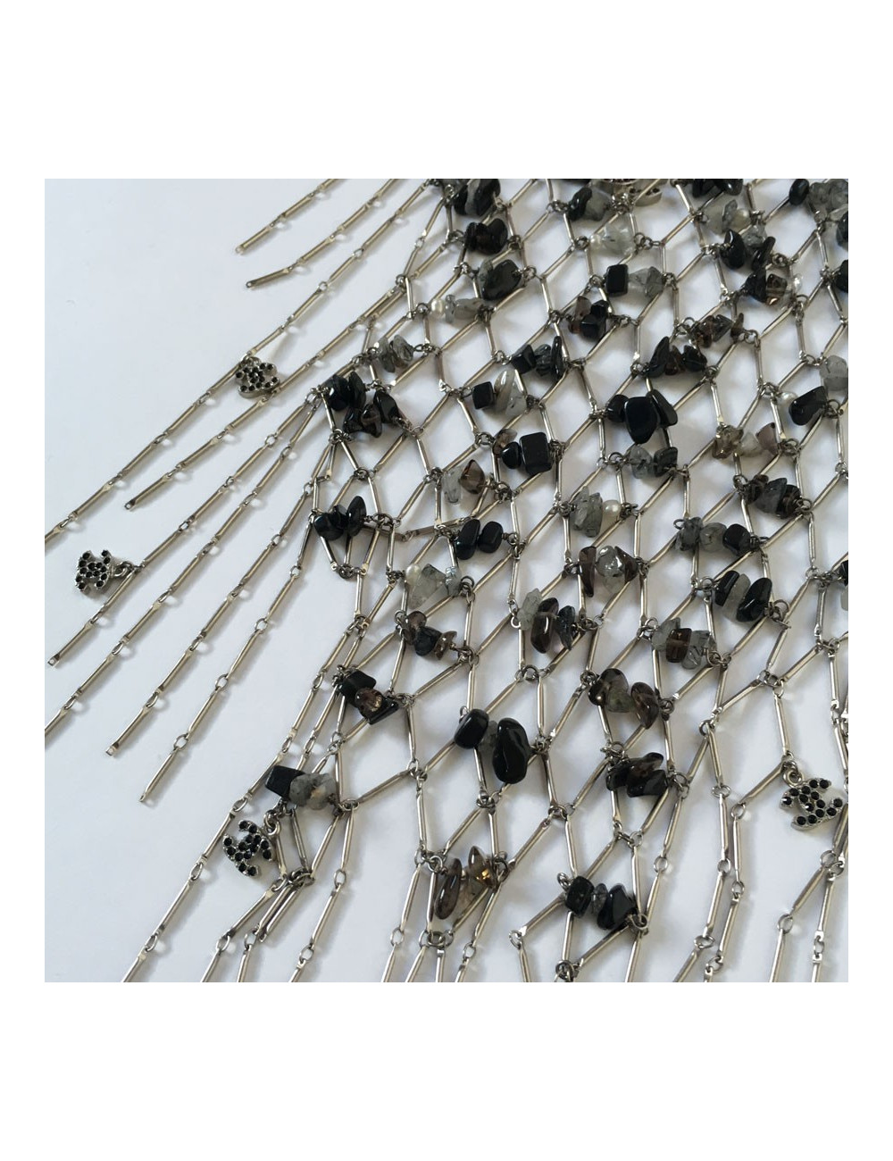 xxx Plastron CHANEL en perles et pierres