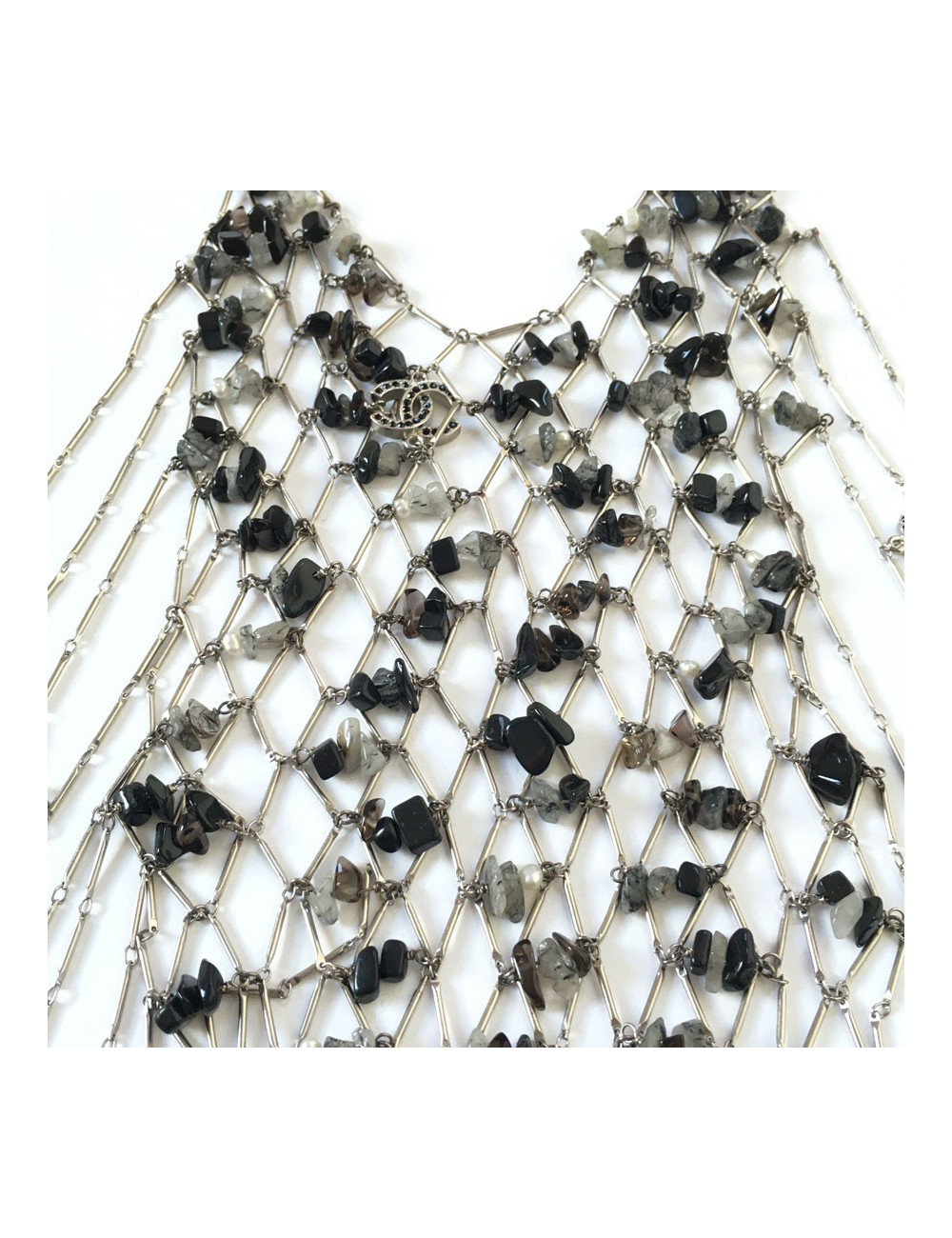 xxx Plastron CHANEL en perles et pierres