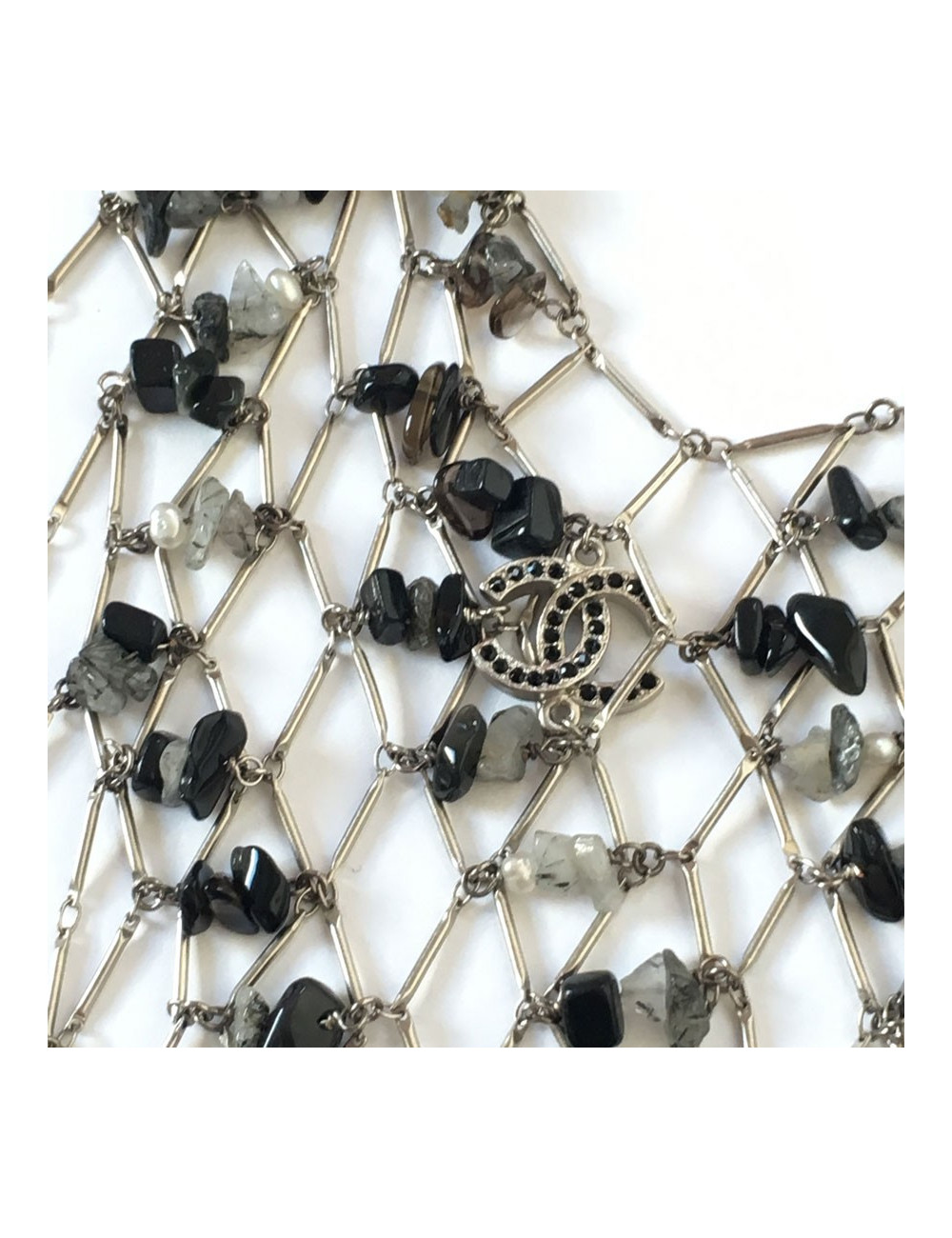 xxx Plastron CHANEL en perles et pierres