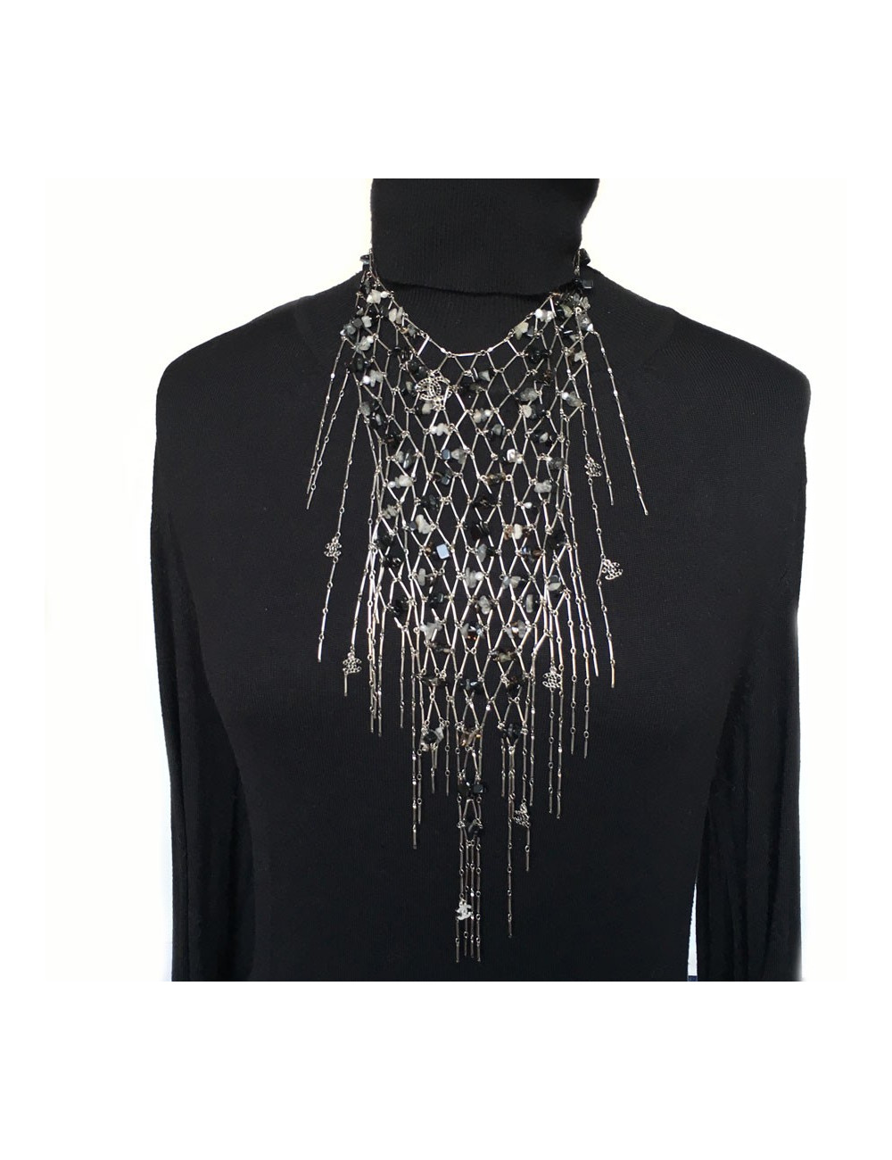 xxx Plastron CHANEL en perles et pierres