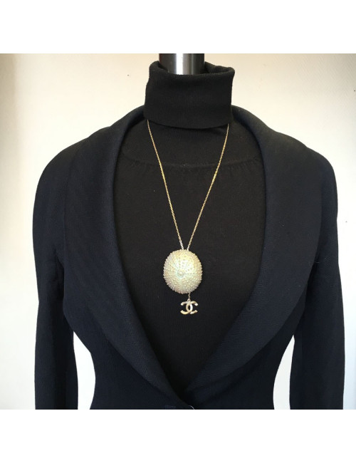 xxx Collier CHANEL "Oursin" en métal doré