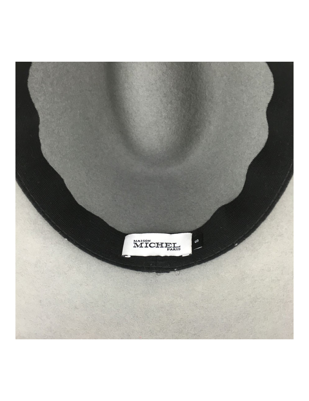 Feutre Virginie MAISON MICHEL taille S gris gros grain bordeaux