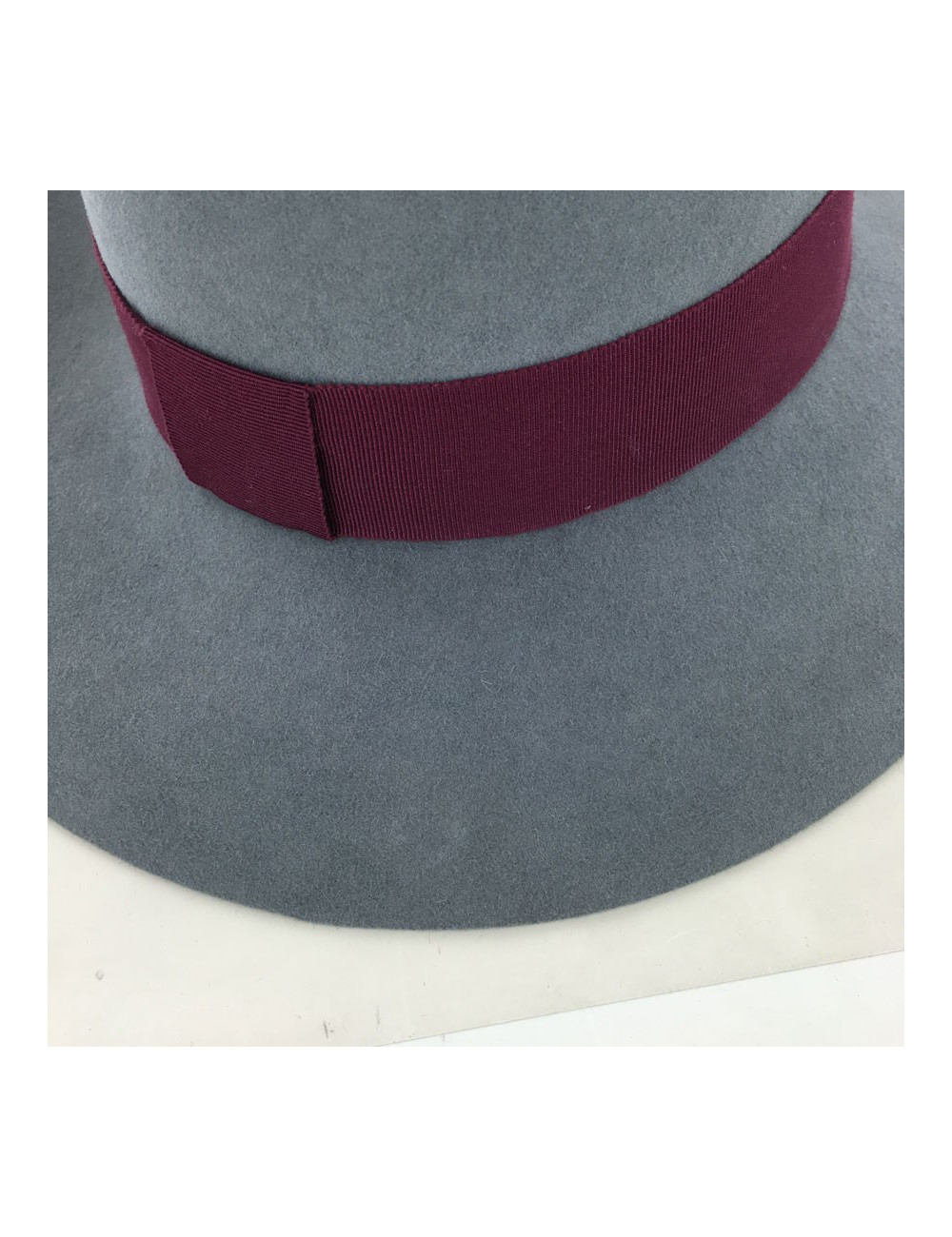 Feutre Virginie MAISON MICHEL taille S gris gros grain bordeaux