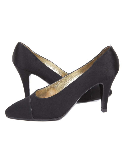 Couture Chanel T 40 pumps in black Duchess satin