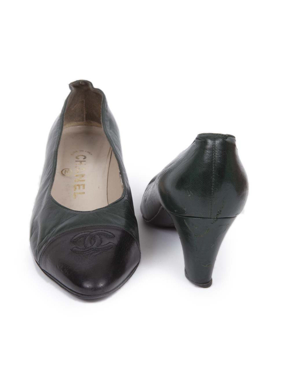 Escarpins CHANEL bicolores T 39,5