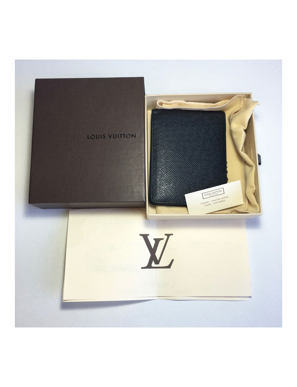 Porte-cartes LOUIS VUITTON en cuir ........