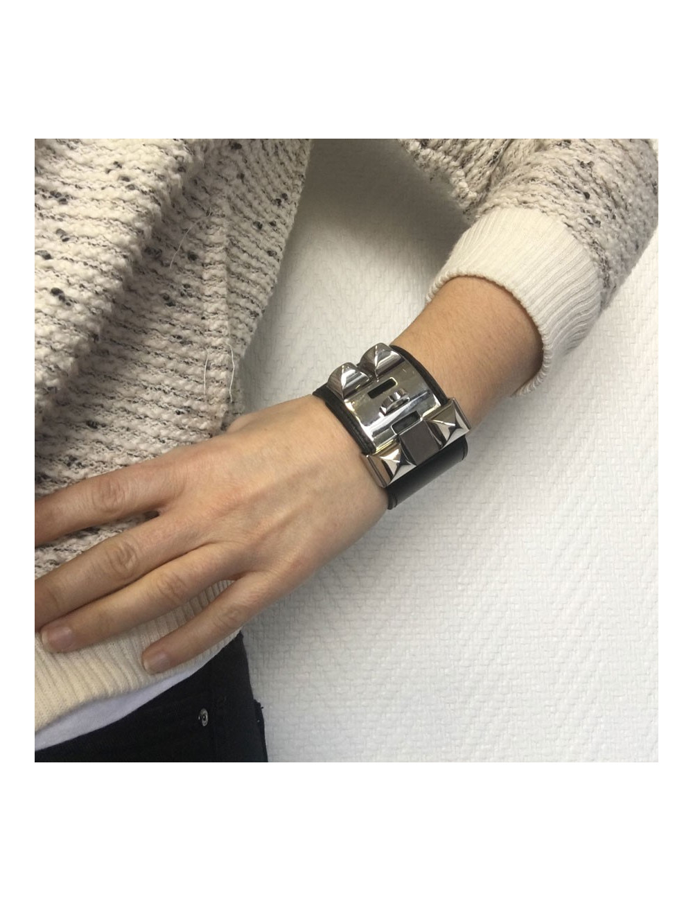 HERMES "Fido" cuff size S black box leather