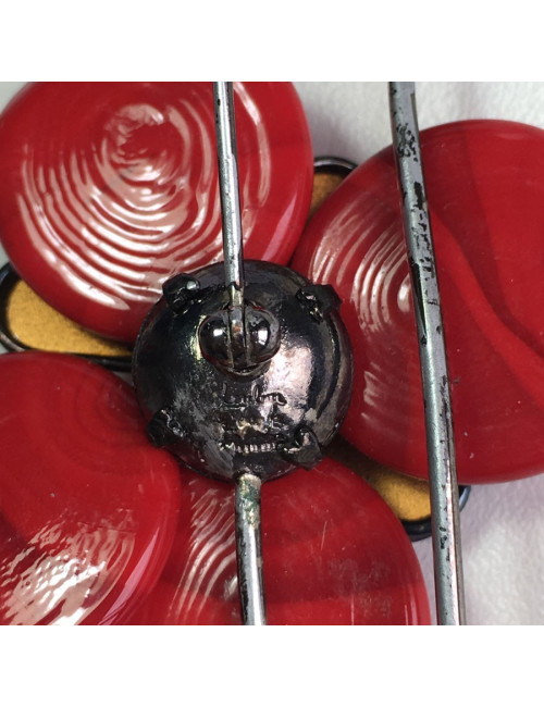 PIN LOULOU of the cliff in red and green glass