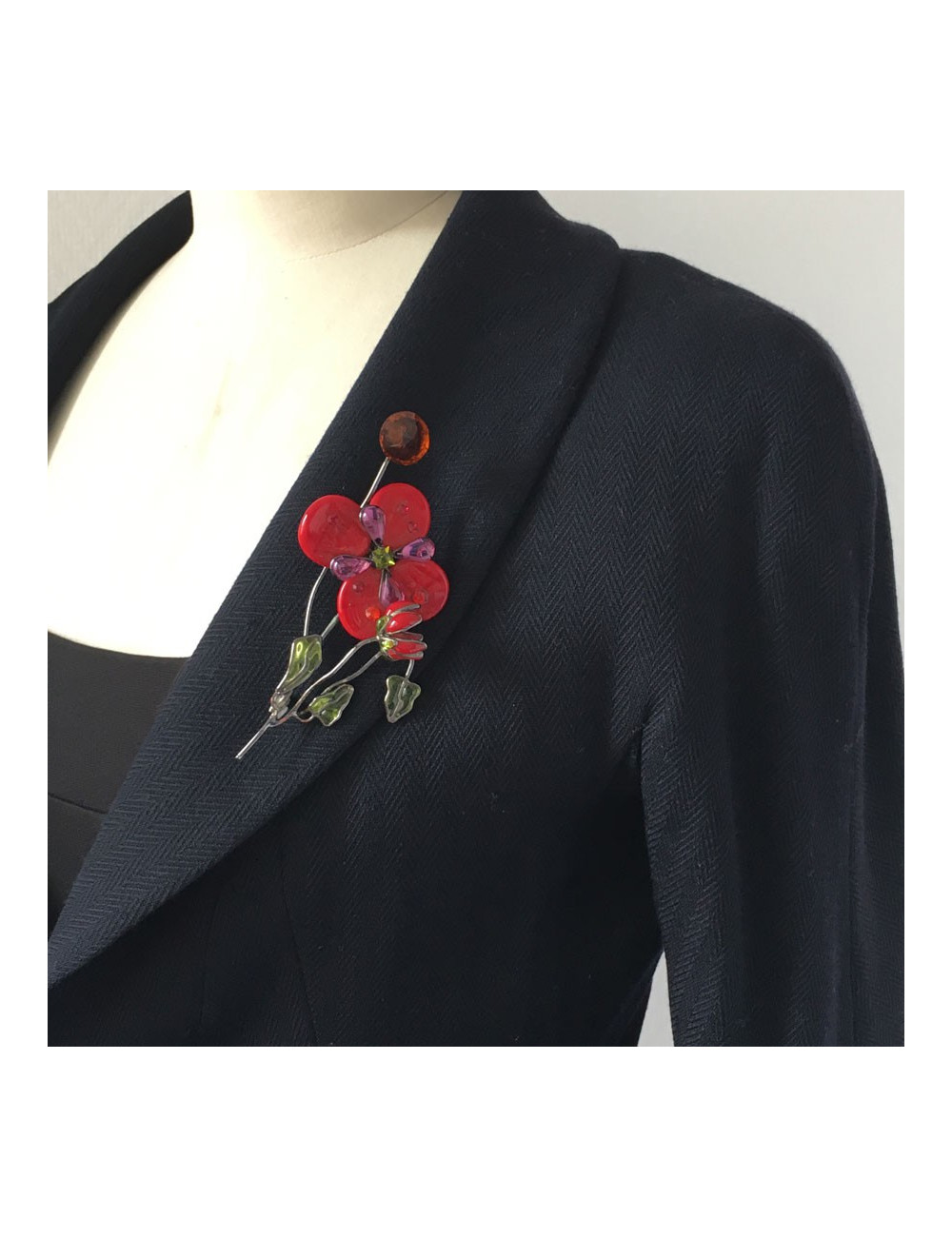 PIN LOULOU of the cliff in red and green glass