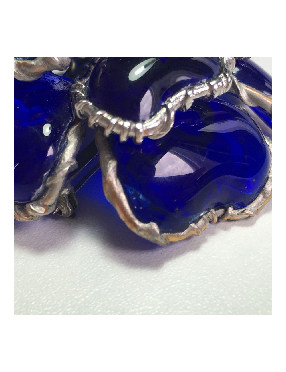 Sapphire glass GRIPOIX brooch