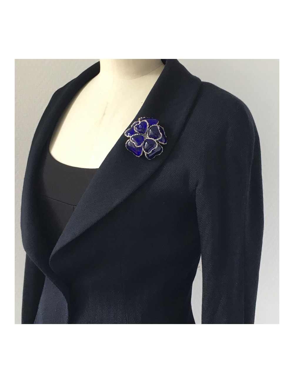 xxx Broche GRIPOIX en pâte de verre saphir