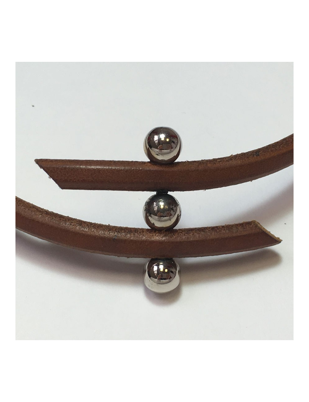 XXX Collier HERMES en cuir marron