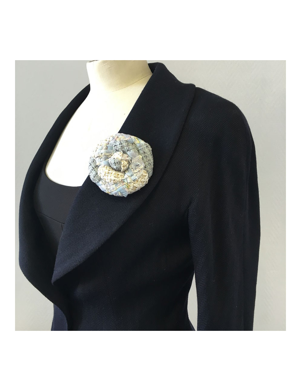 xxx Broche CHANEL en tweed multicolore