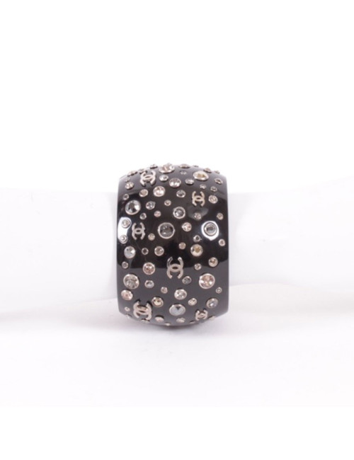 CHANEL cuff in black plexi