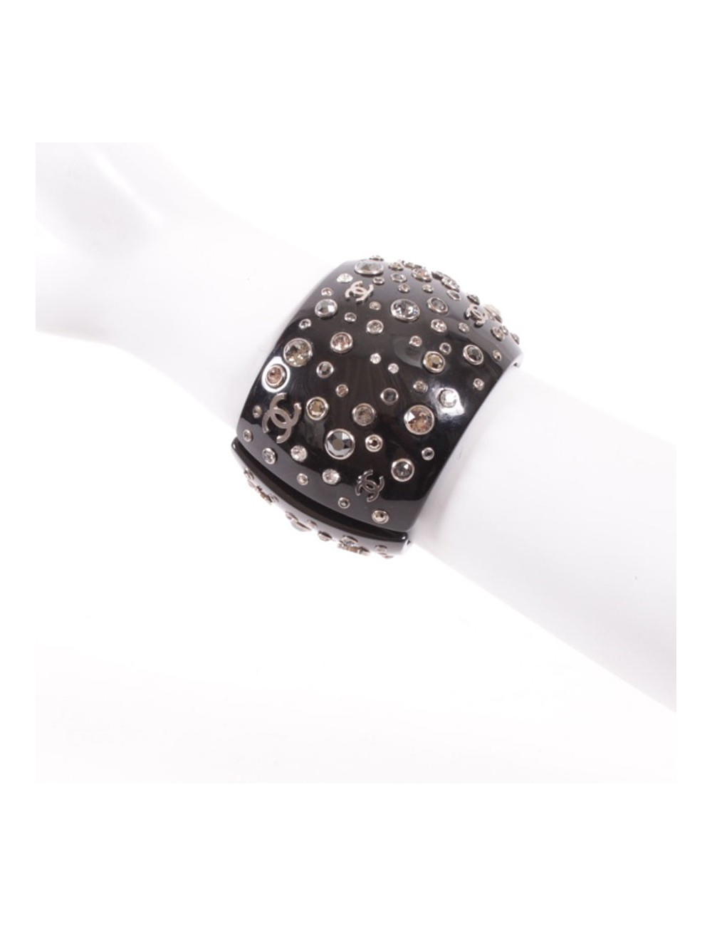 CHANEL cuff in black plexi