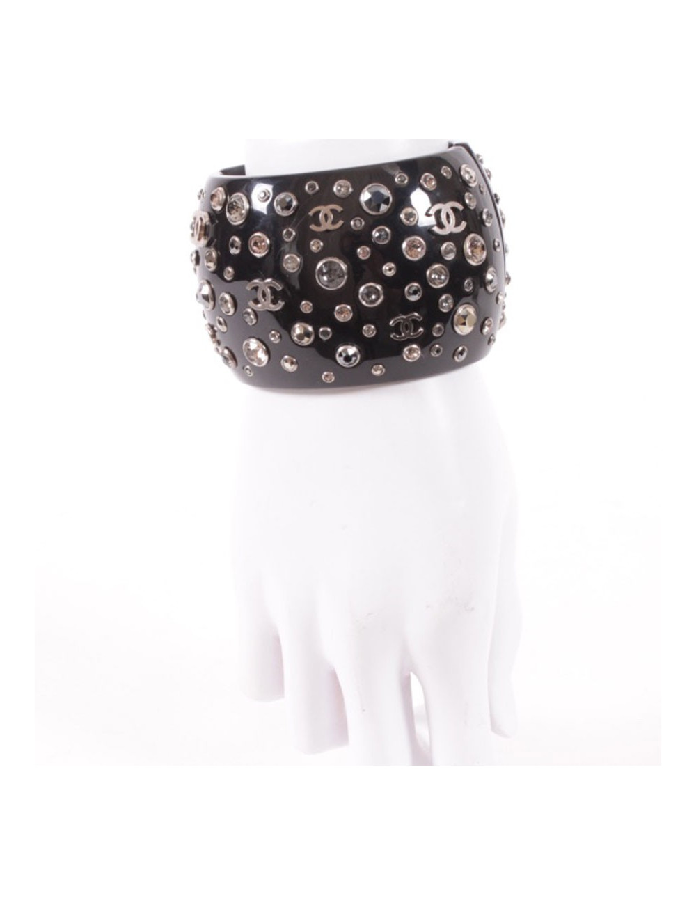 CHANEL cuff in black plexi