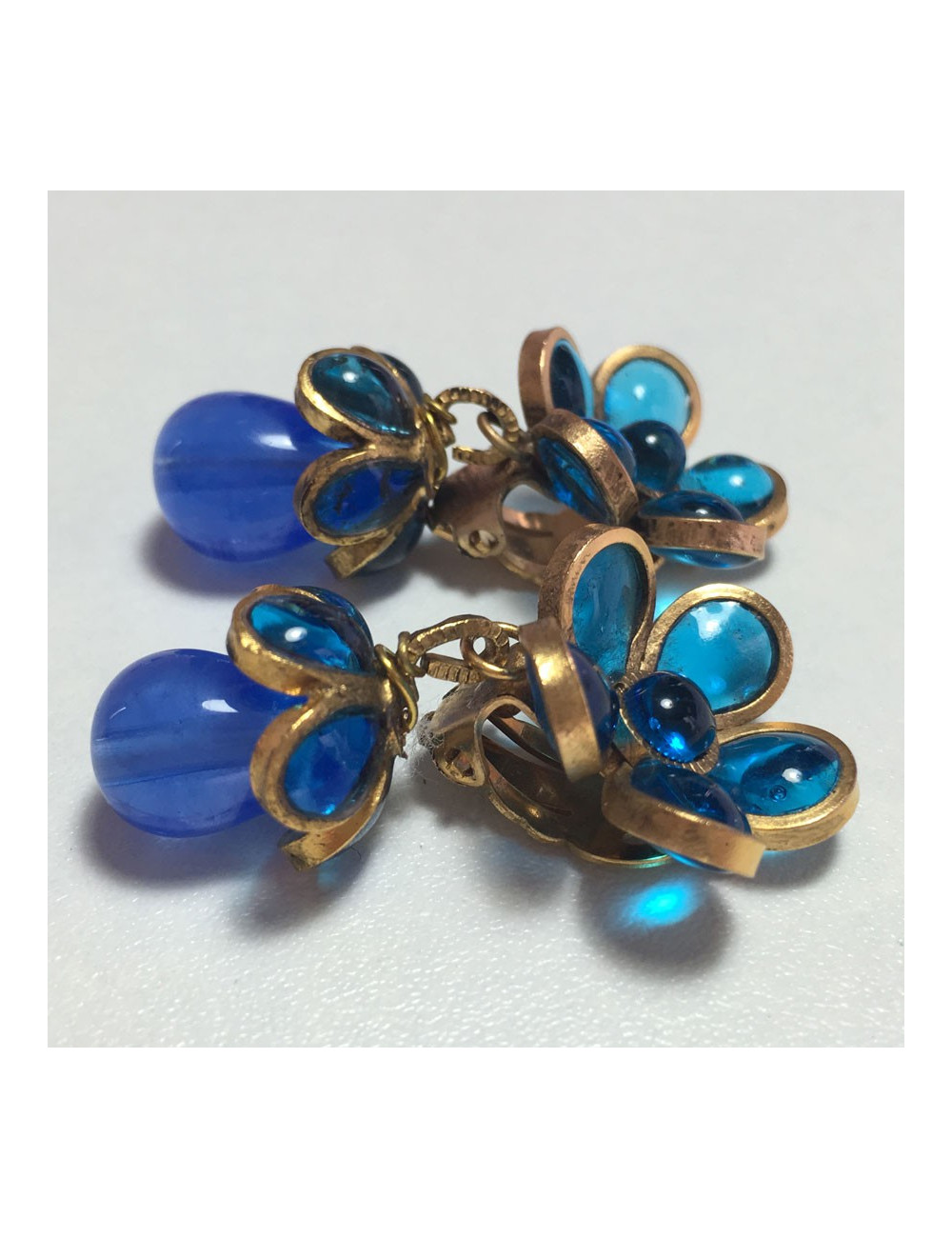 Earrings hanging Clips MARGUERITE of VALOIS glass blue