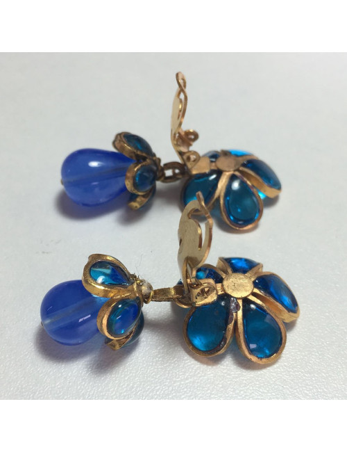 Boucles d'oreille Clips pendants MARGUERITE de VALOIS en pâte de verre bleue