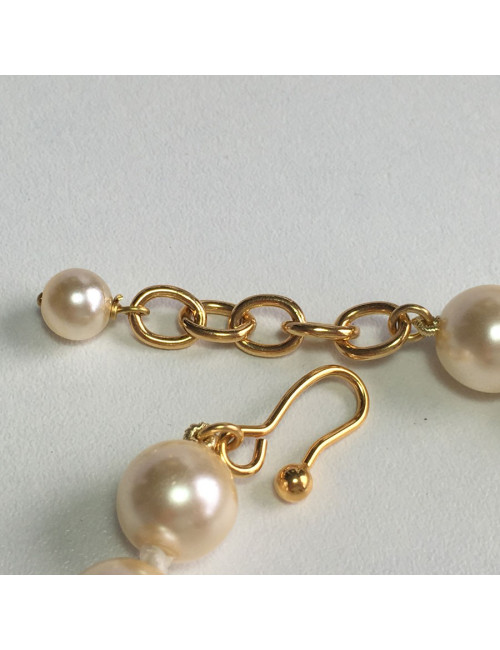 Collier camélia MARGUERITE de VALOIS en perles nacrées et feuilles vertes