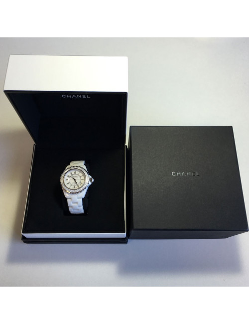 Montre J 12 CHANEL céramique blanche et diamants