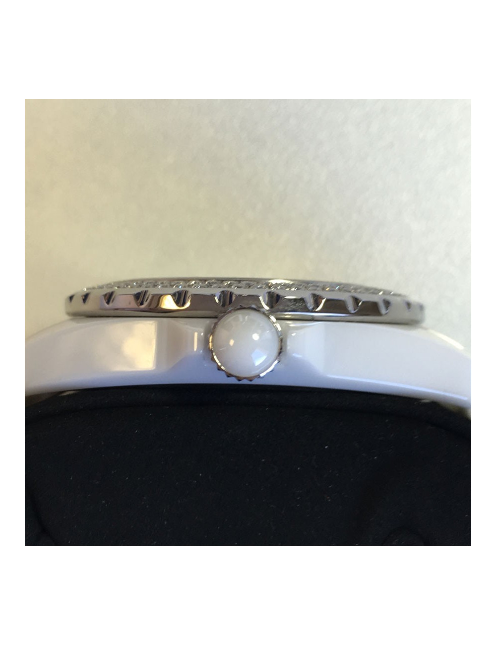 xxx Montre J 12 CHANEL céramique blanche et diamants