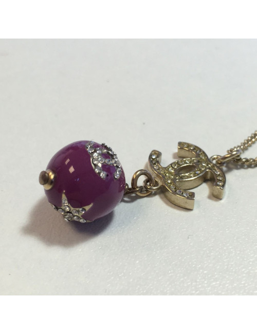 Gold metal, cc, round pendant necklace CHANEL purple and rhinestones