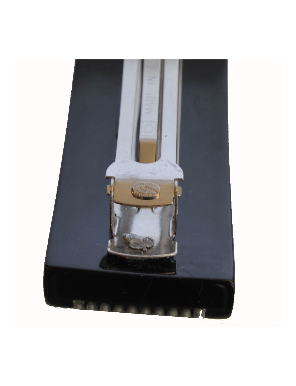Barrette CHANEL inclusions symboles