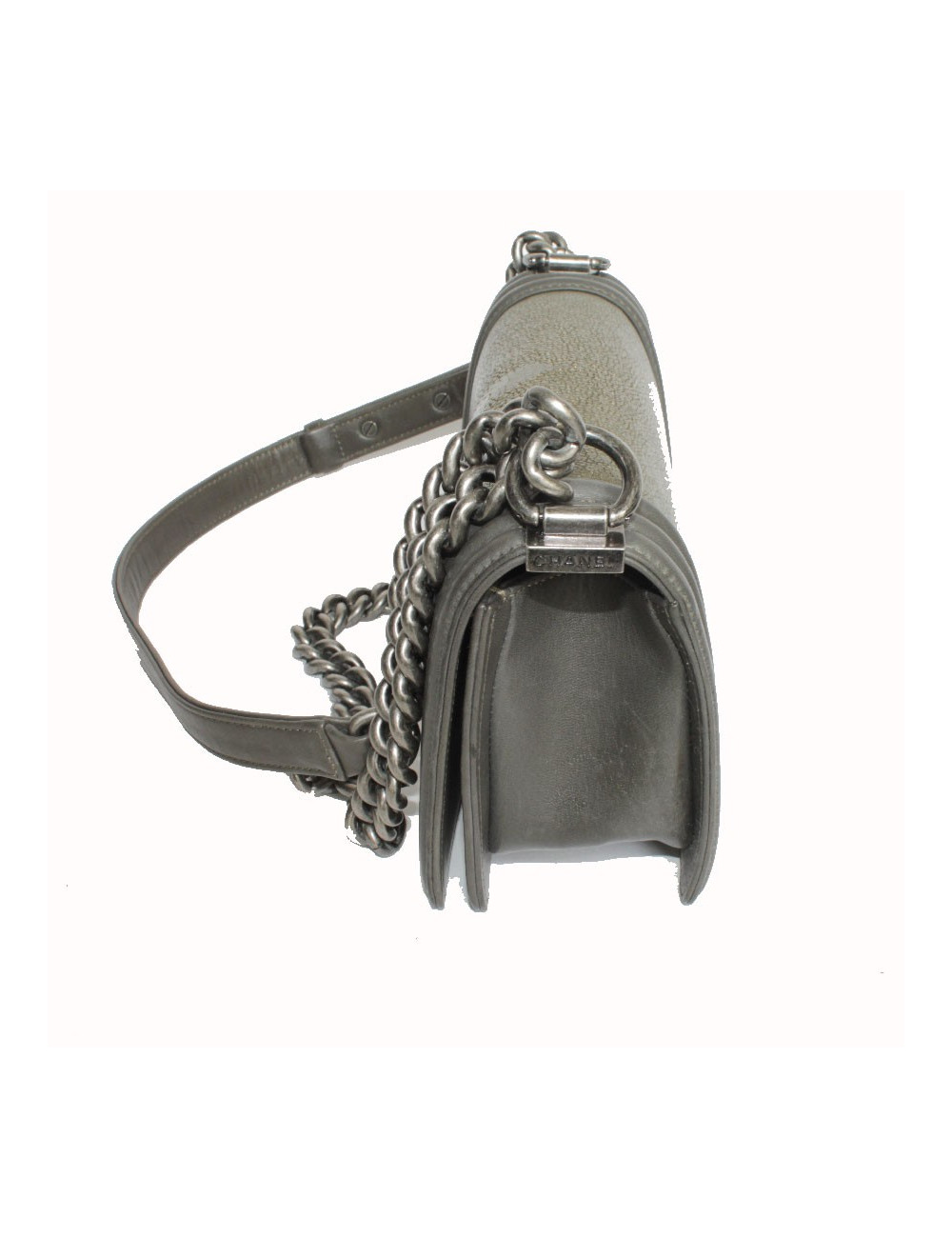 Sac "Boy" CHANEL en galuchat