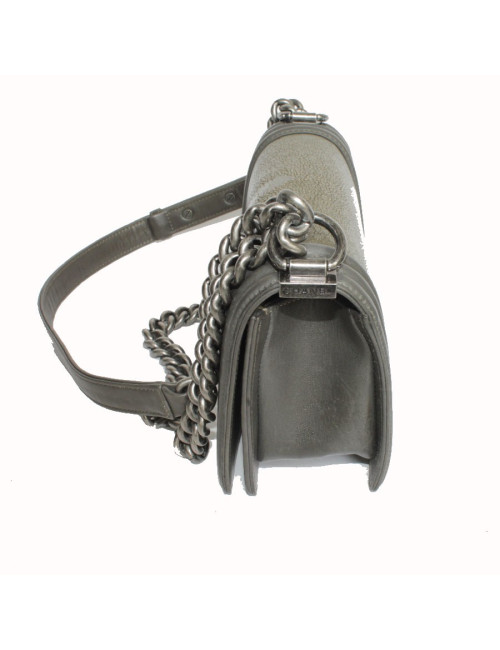 Sac "Boy" CHANEL en galuchat