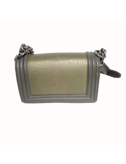 Sac "Boy" CHANEL en galuchat