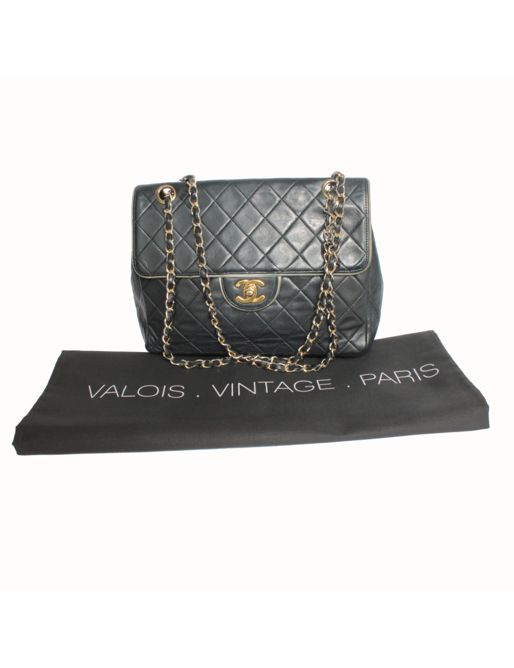 Sac CHANEL Vintage cuir matelassé noir