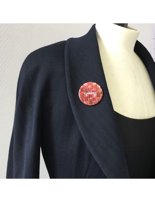 Pin’s CHANEL rond en métal 
