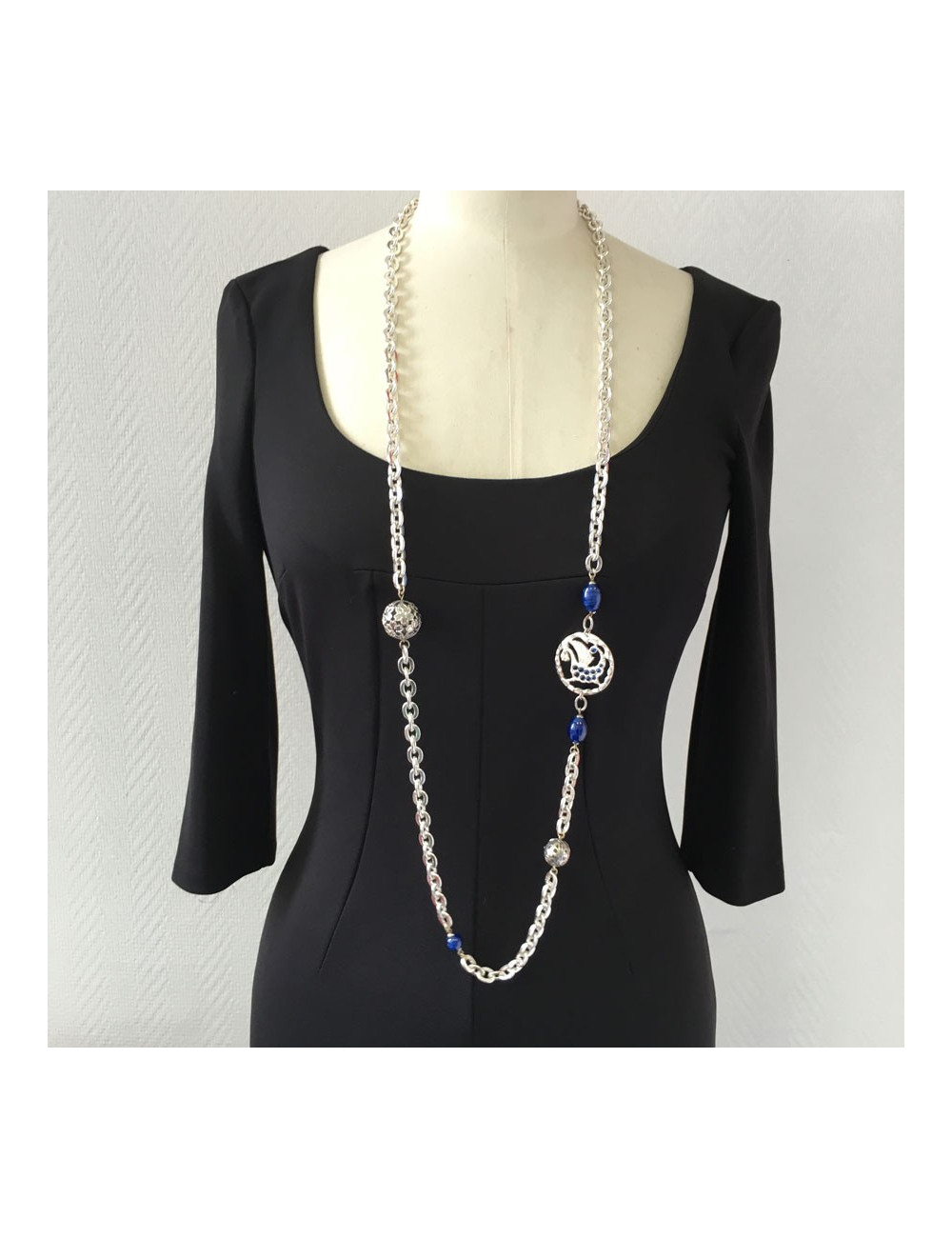Marguerite of Valois silver chain and blue beads long necklace