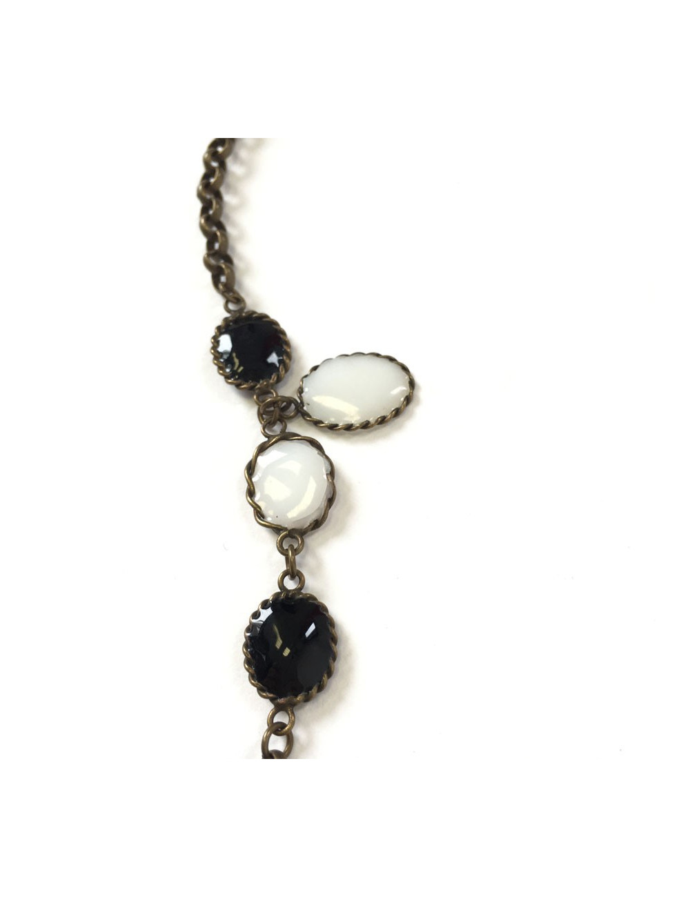 Necklace MARGUERITE of VALOIS gold chain and black and white glass paste