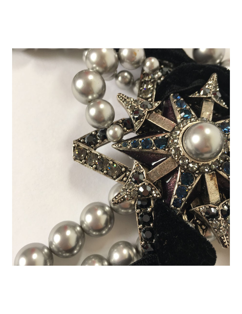 Collier LANVIN ras de cou coeur, étoile et oiseau en perle et métal