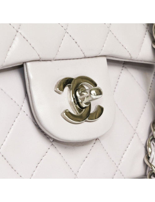 Sac timeless CHANEL cuir d'agneau mauve