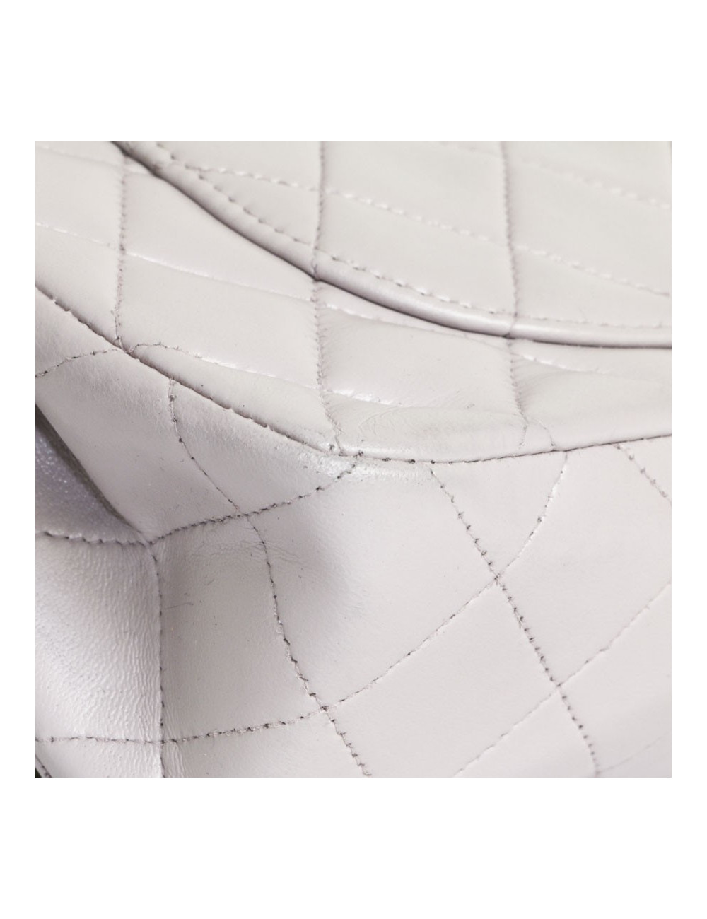 Sac timeless CHANEL cuir d'agneau mauve