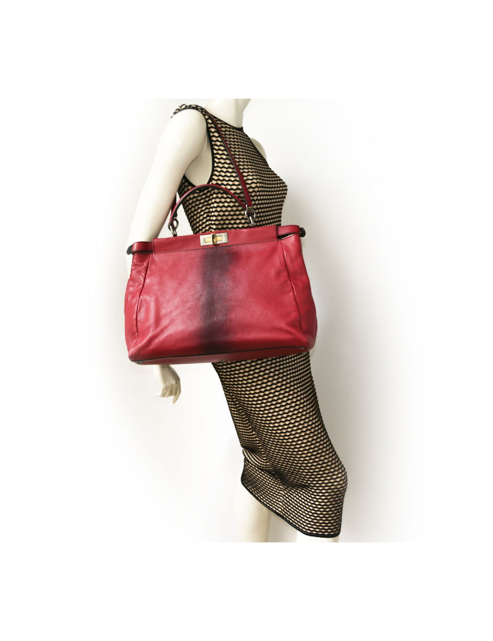 FENDI Peekaboo bag in raspberry leather