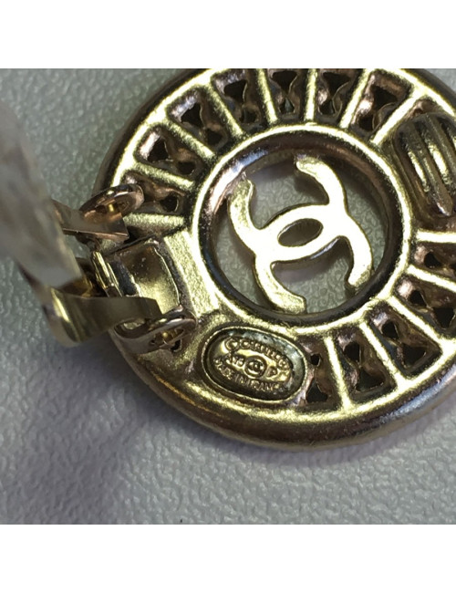 CHANEL round clip-on earrings in gilded metal, CC and Rhinestones