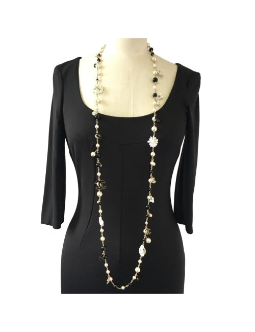 Necklace CHANEL gold chain, black and Pearly beads, Camellia in email