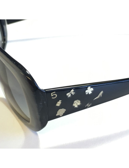 CHANEL sunglasses grey and black plastic
