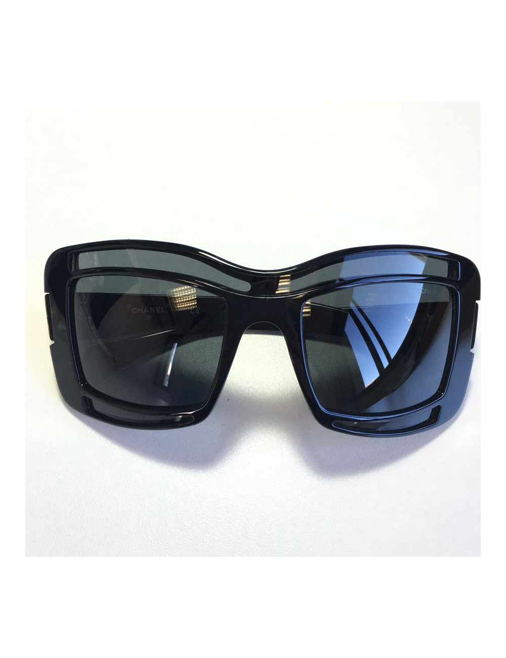 CHANEL sunglasses black plastic