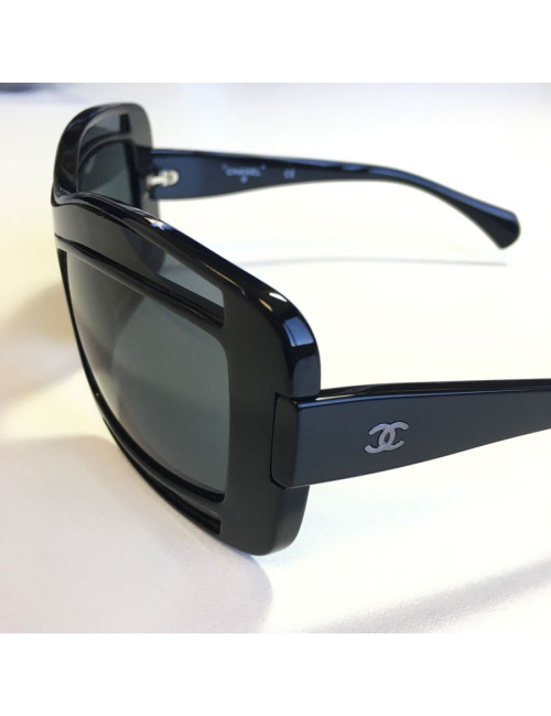 xxx Lunettes de soleil CHANEL en plastique noir
