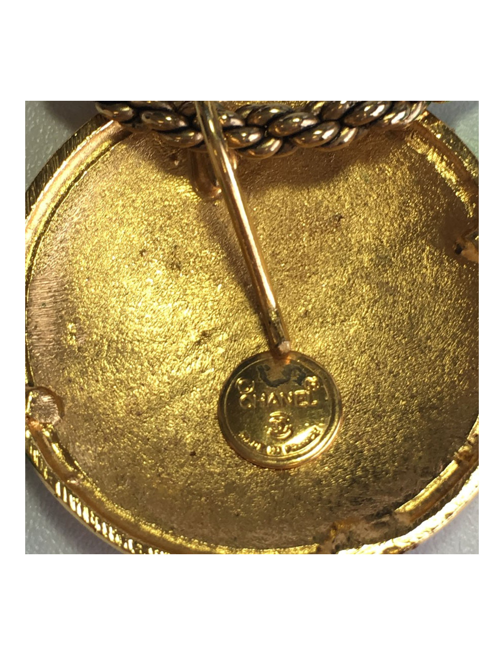 Necklace CHANEL Vintage 80 ' in gold metal and green and Burgundy resin