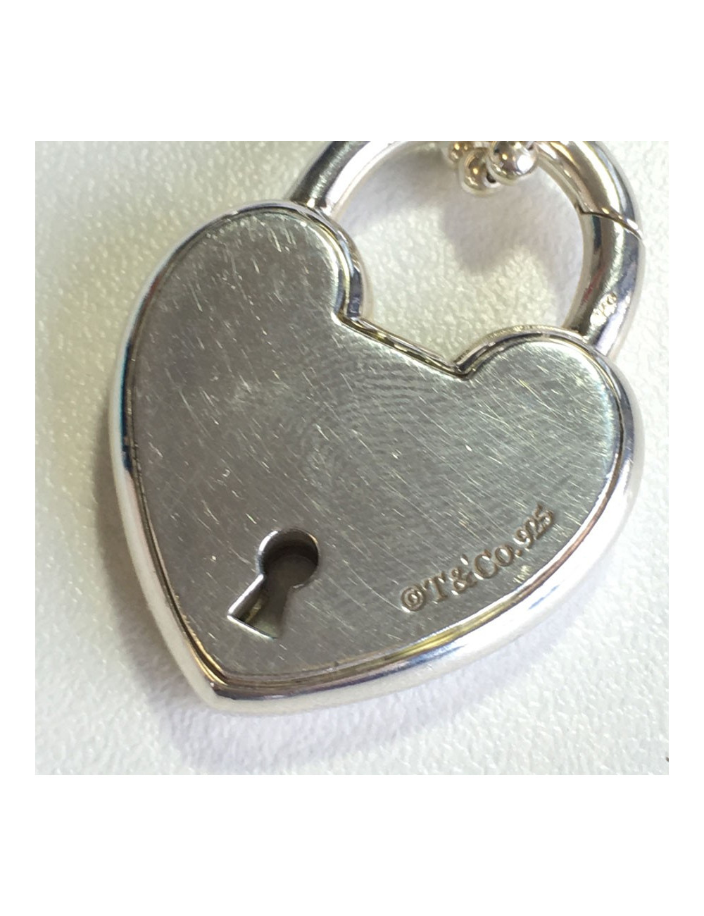 Collier TIFFANY & Co chaîne argent et cœur 